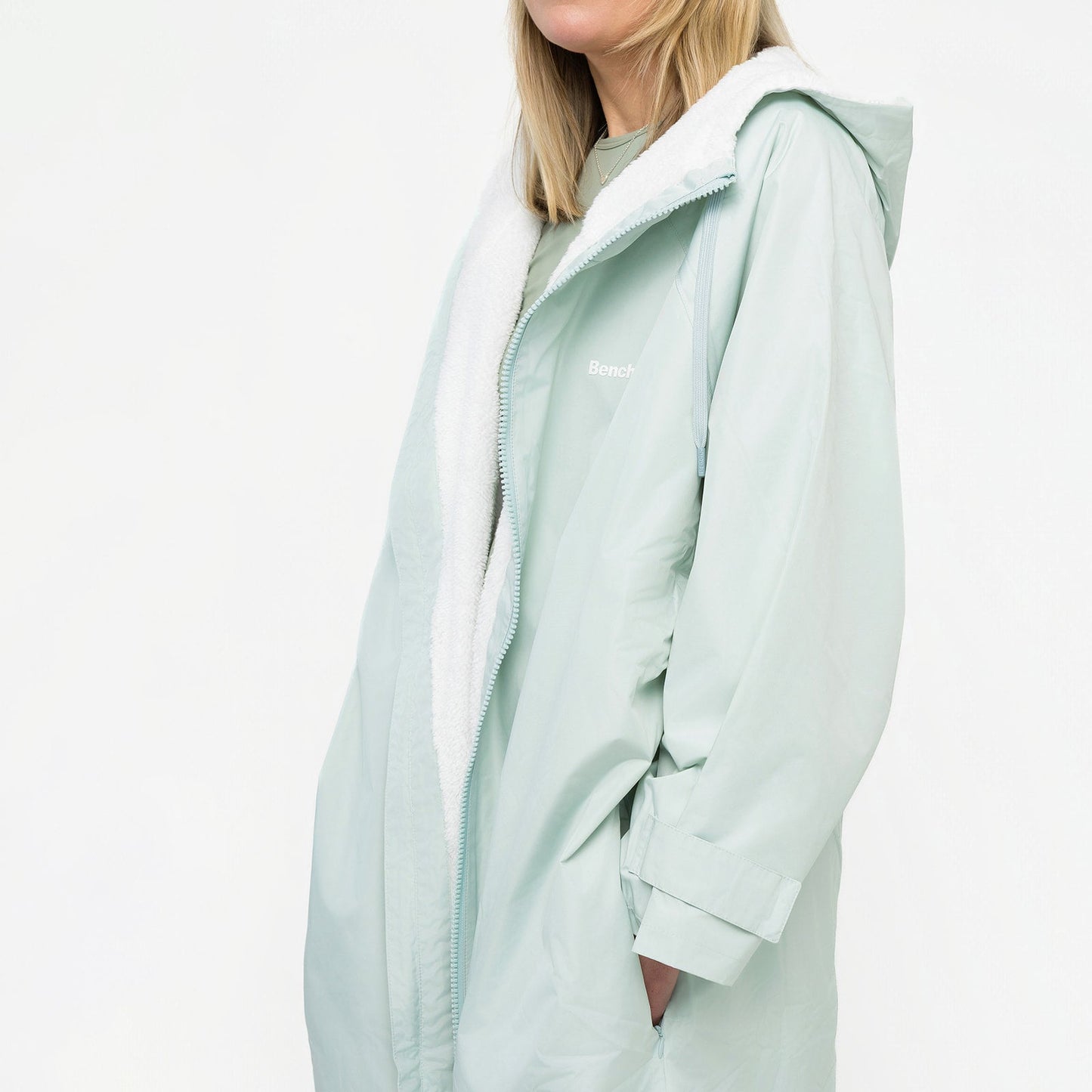 Bench Leacy Waterproof Changing Robe