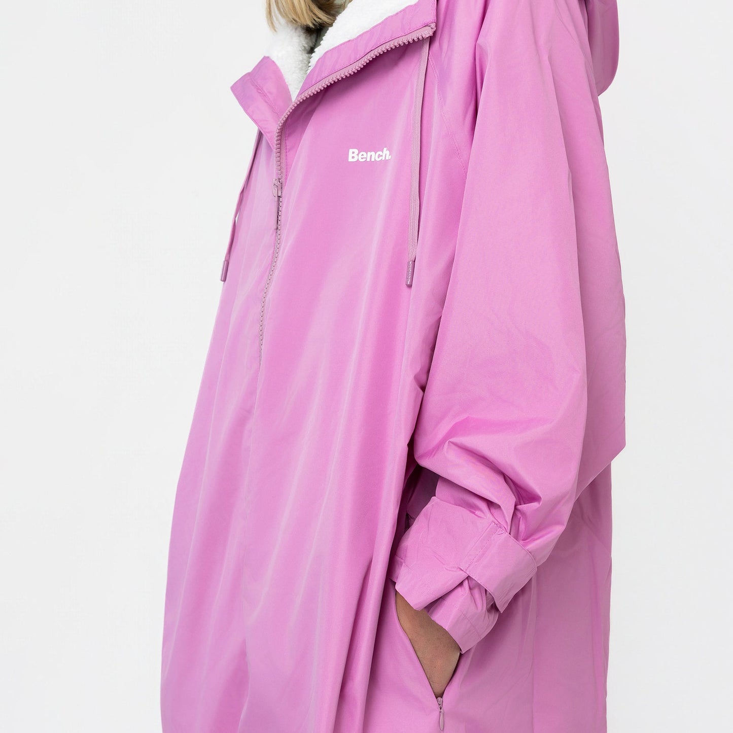 Bench Leacy Waterproof Changing Robe