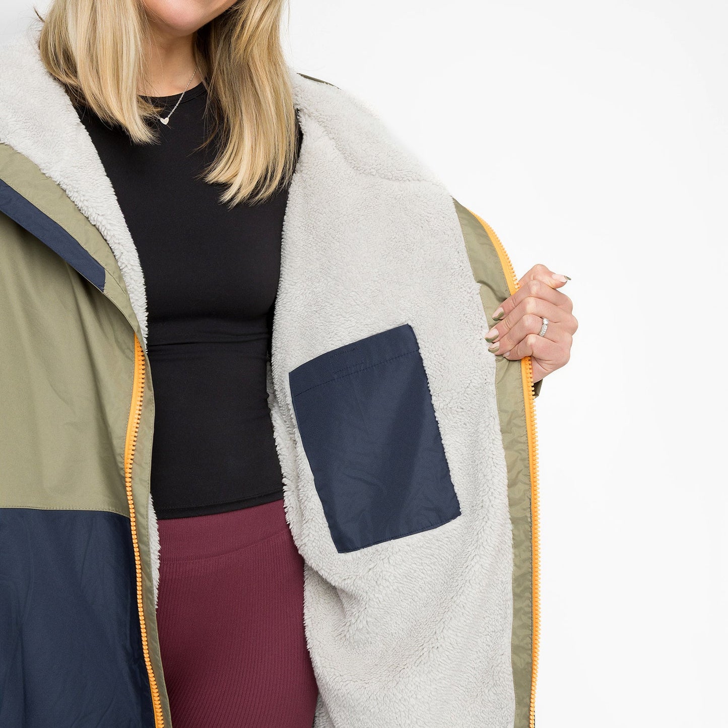Bench Rira Waterproof Changing Robe