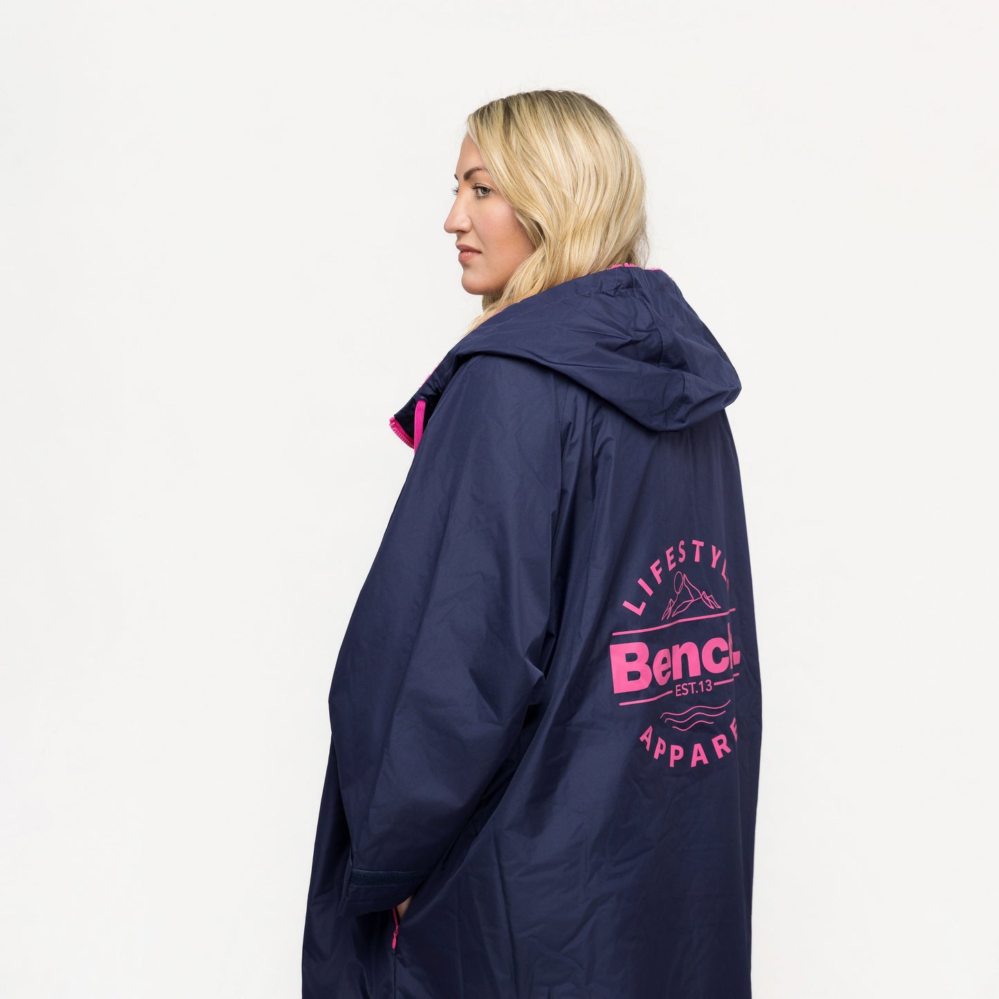 Bench Leacy Waterproof Changing Robe