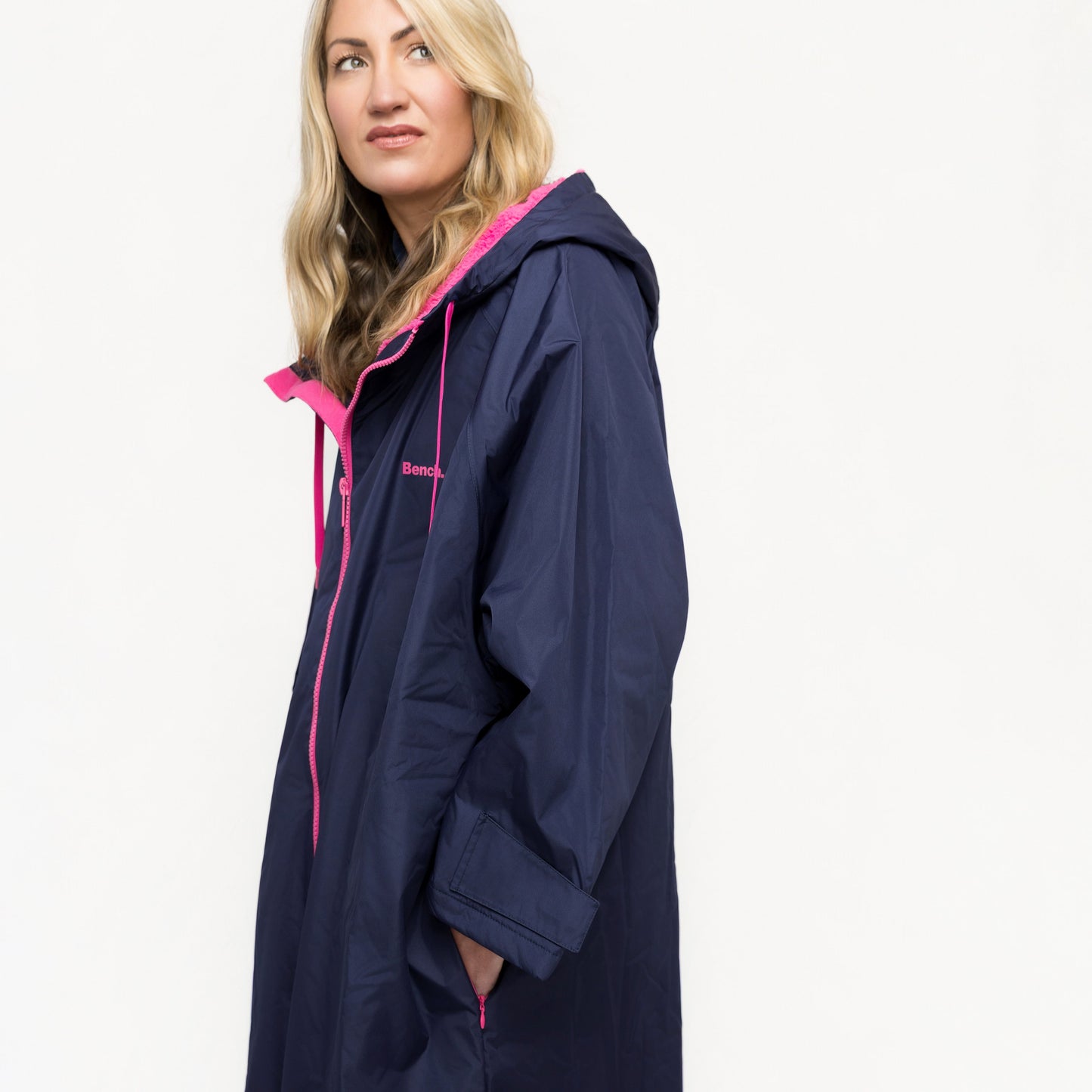 Bench Leacy Waterproof Changing Robe