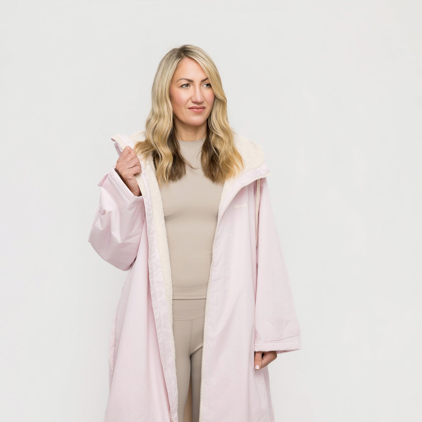 Bench Leacy Waterproof Changing Robe