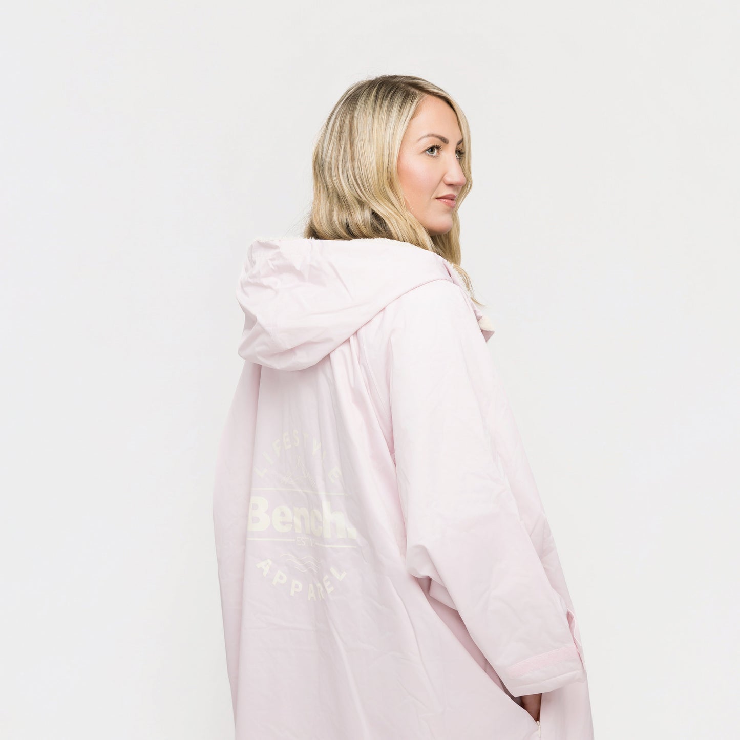 Bench Leacy Waterproof Changing Robe